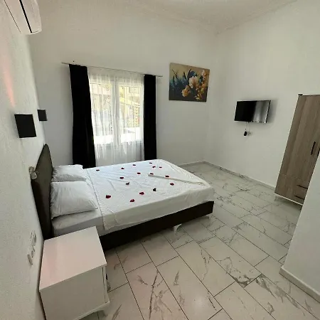 Tom London Apart Fethiye